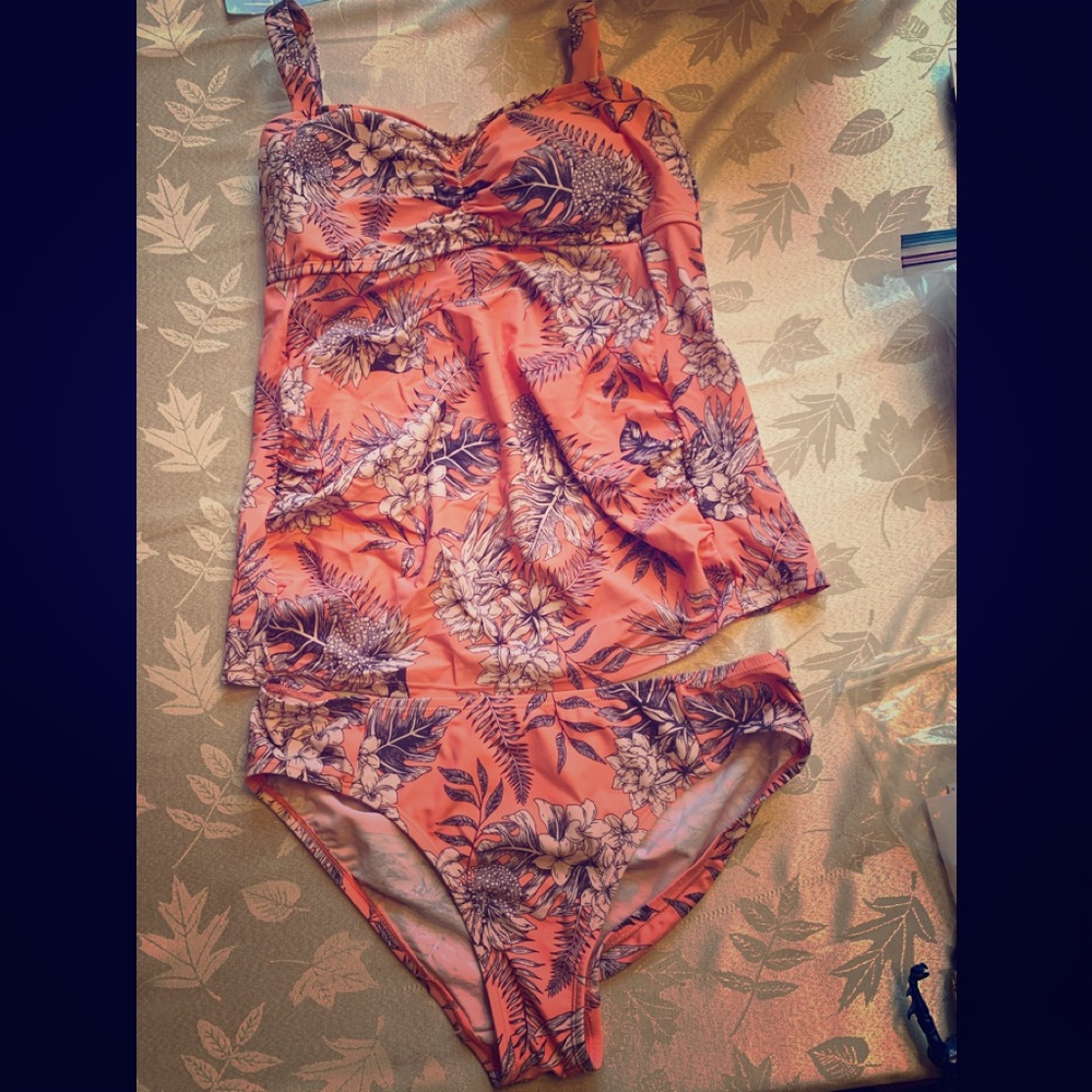 Motherhood Maternity Swim Tankini set